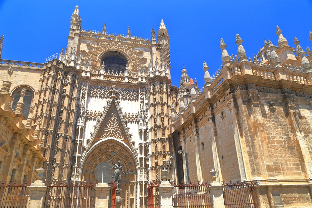 Visit Seville Cathedral's La Giralda in Sevilla, Spain